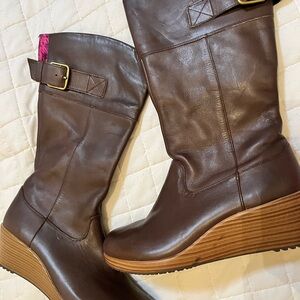 Crocs Brown Wedge Leather Boots